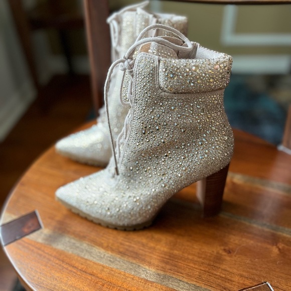 Steve Madden Illisa Rhinestone Lace Up Ankle Boot - Picture 8 of 16